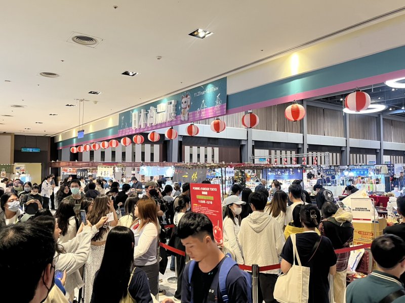  新光三越高雄左營店耶誕季必打卡！交換禮物清單大公開