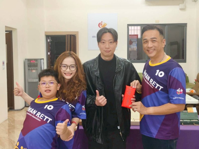 韓國DJ SODA粉絲見面會傳遞溫暖　婦女節善款捐贈雷特氏症家庭