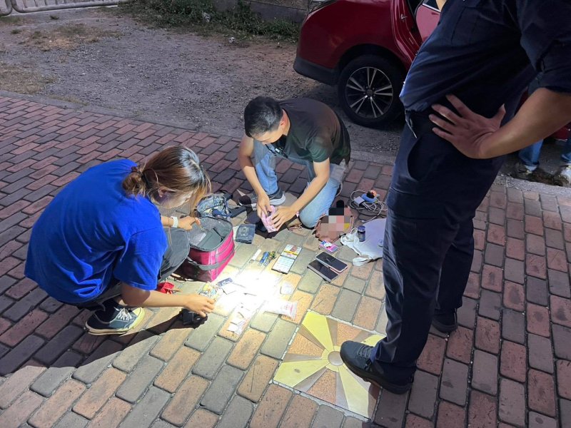 車一路狂飆疾駛　前鎮警重兵圍捕壓制　嫌犯手捧便當仍難逃法網