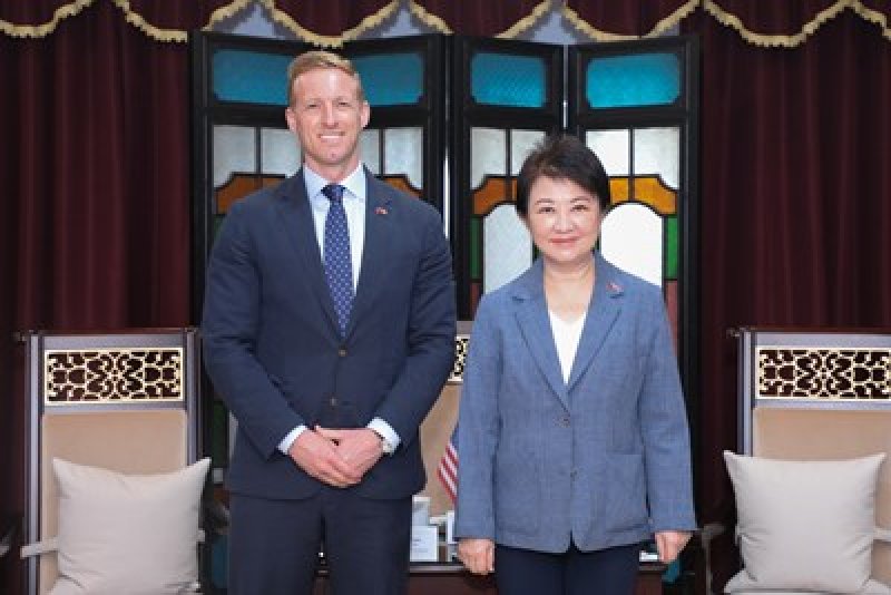 美國無人機產業協會執行長羅賓斯拜會中市府 盧市長盼深化台美合作、打造下一座護國神山