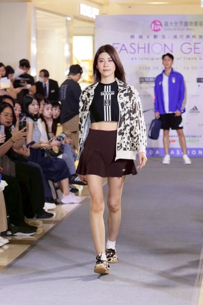 專業模特兒穿著館內品牌最新春夏服飾登場，演繹2026年度流行趨勢。圖／記者賴昌邦攝