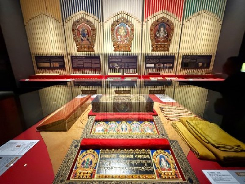 能量一樣強國寶《龍藏經》在故宮南院