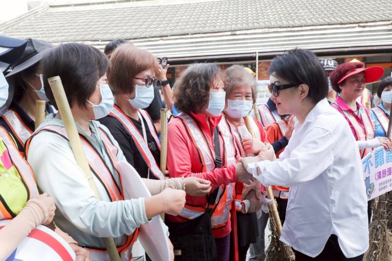 臺中NO鼠 全市大掃除市長視察南屯里活動中心