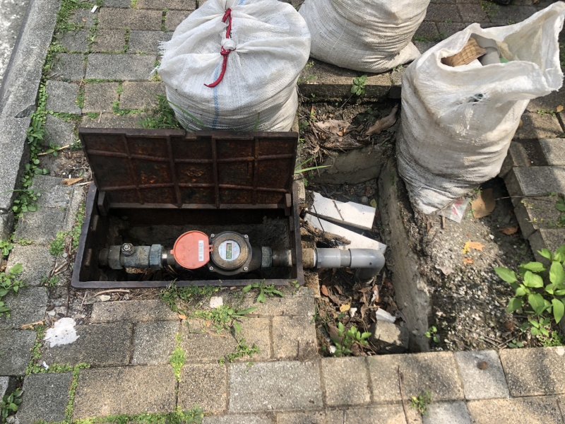 總表或分表後管線的破裂，因其漏水位置於建物外，民眾不易於第一時間發現