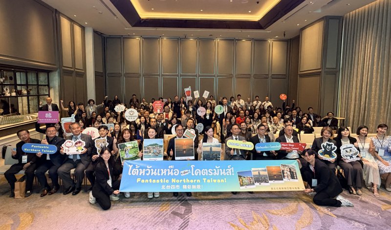 彩繪北臺灣四市主題的嘟嘟⾞穿梭曼⾕街頭，以創新⾏銷⽅式向泰國⺠眾推廣北臺灣旅遊品｡