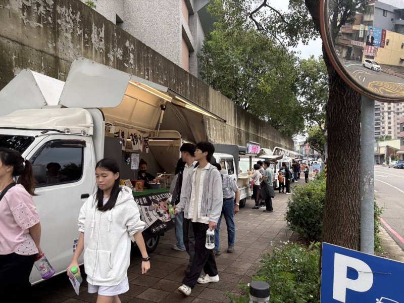 特色文創市集×美食餐車 特色文創市集×美食餐車