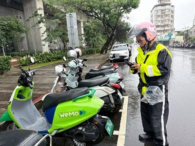 智慧停車更有人情味！中市交通局攜手收費員守護16萬停車格